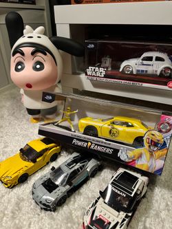Jada Power Rangers Yellow Ranger & Dodge Challenger Die-Cast Set