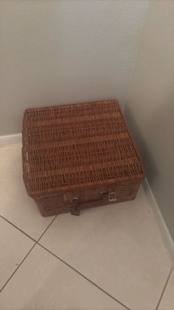 Cute Picnic Basket 