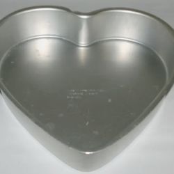 Heart shaped cake pan