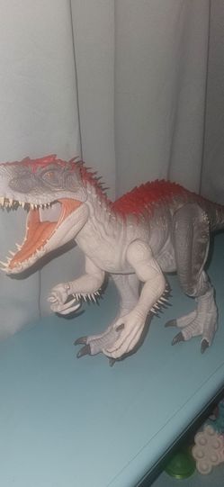 Jurassic World Electronic Real Feel Indominus Rex