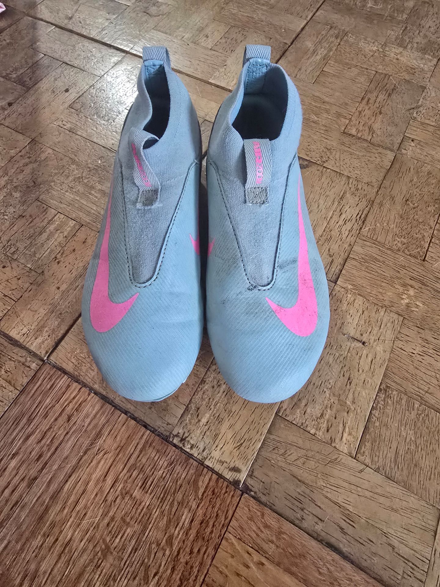 Nike youth cleats 1.5Y