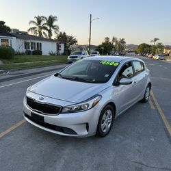 2017 Kia Forte LX Hatchback 