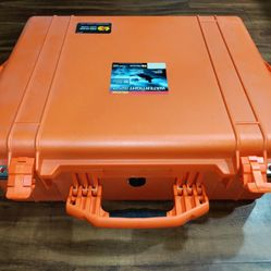 NEW Orange PELICAN 1600 Protective SUITCASE Waterproof w FOAM 21.51x 16.54x 7.99in (weight is 14lbs)