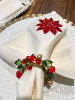 🎄 New 9-Piece Poinsettia Elegance Holiday Table Bundle – Tablecloth + Napkins + Napkin Rings