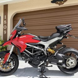 Ducati hyperstrada