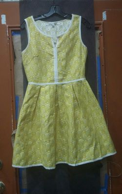 Max Studio (Size 2) yellow style summer dress