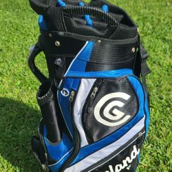 Golf Bag CLEVELAND  like New , Cooler Pocket 