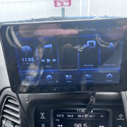 Apple car play or android car play screen miring gps