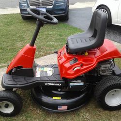 REAL NICE, TROYBILT TB30R REAR ENGINE RIDING MOWER 