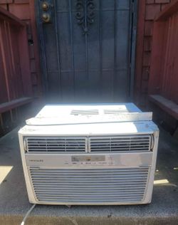 Frigidaire 6,000 BTU Air Conditioner