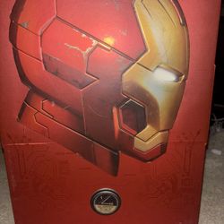 1/4 (quarter scale) Ironman mark XLIII by hot toys