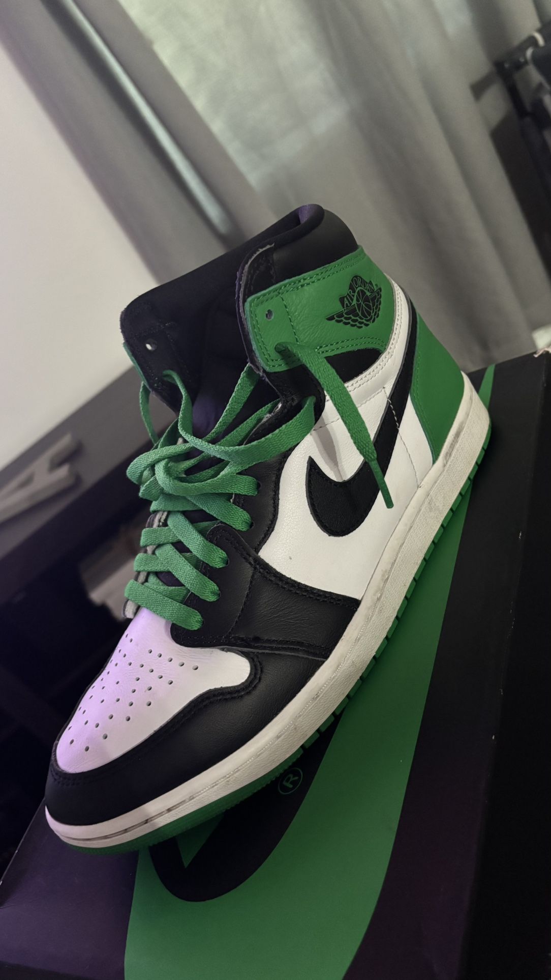 Air Jordan 1 “Lucky Green”