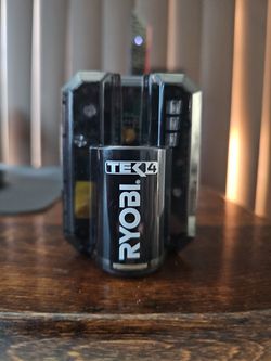 Ryobi TEK4 4V Battery Charger (model AP4700)
