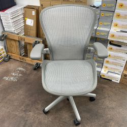 Herman Miller Aeron Ergonomic Office Chair Size C Fully Loaded with Store Warranty And Financing Available!