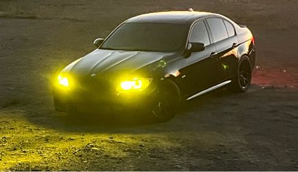 Black BMW 335i