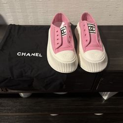 New Fashion Shoes For Woman Or Young Lady