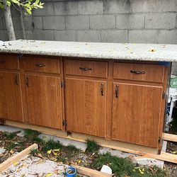 Kitchen Granit Island 7F  x 3F