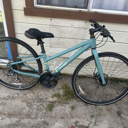 CO•OP Cty 1.1 Bike 