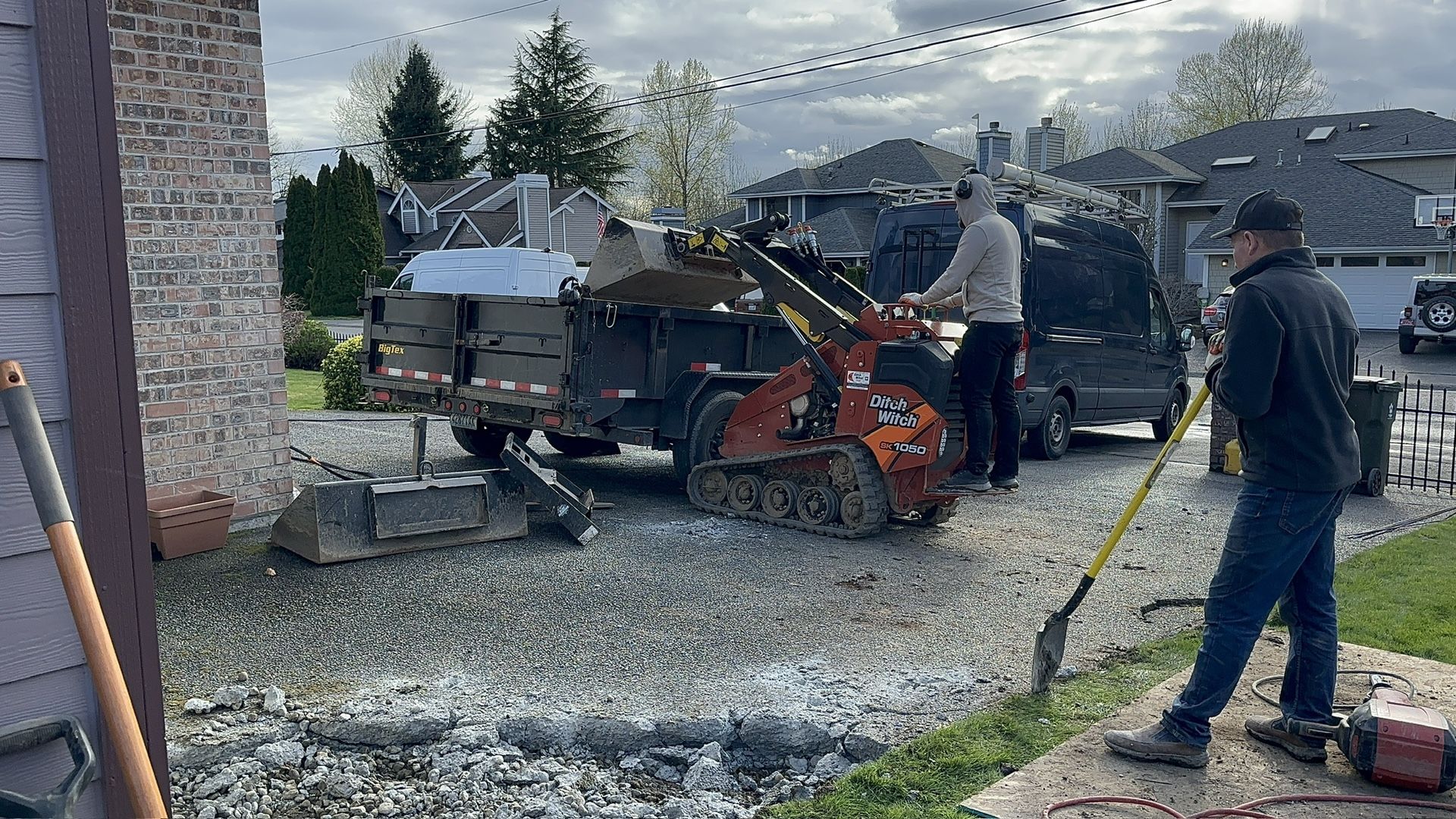Ditch Witch 1050 With Attachments