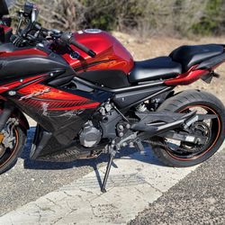 2011 Yamaha FZ6R