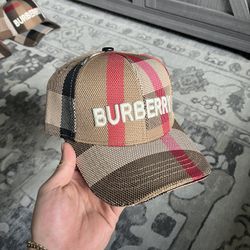 Men’s Burberry Hat Mixed Color way 