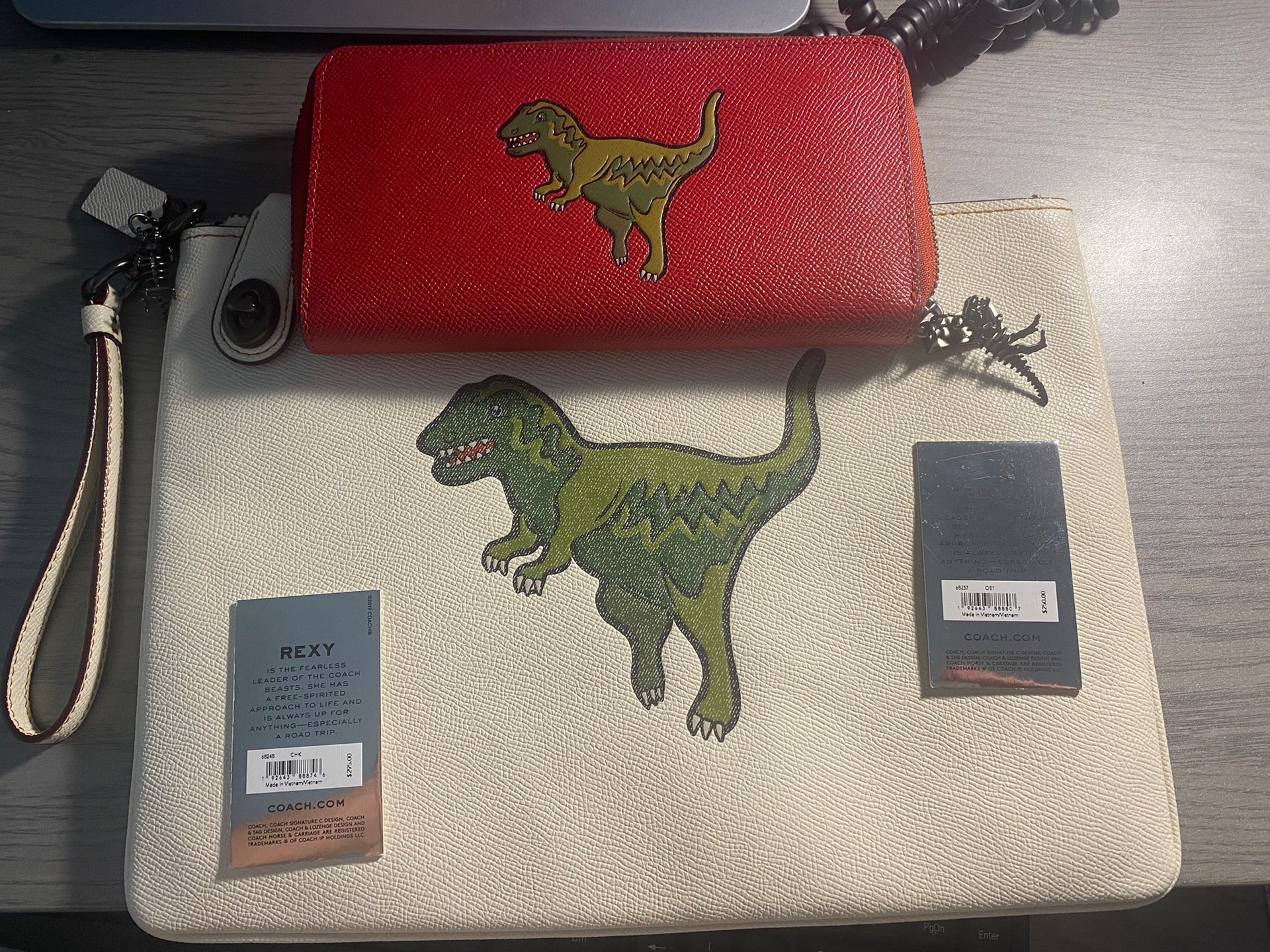 Coach Rexy Wallet Pouch for Sale in Menifee CA OfferUp