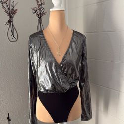Metallic V-neck Bodysuit