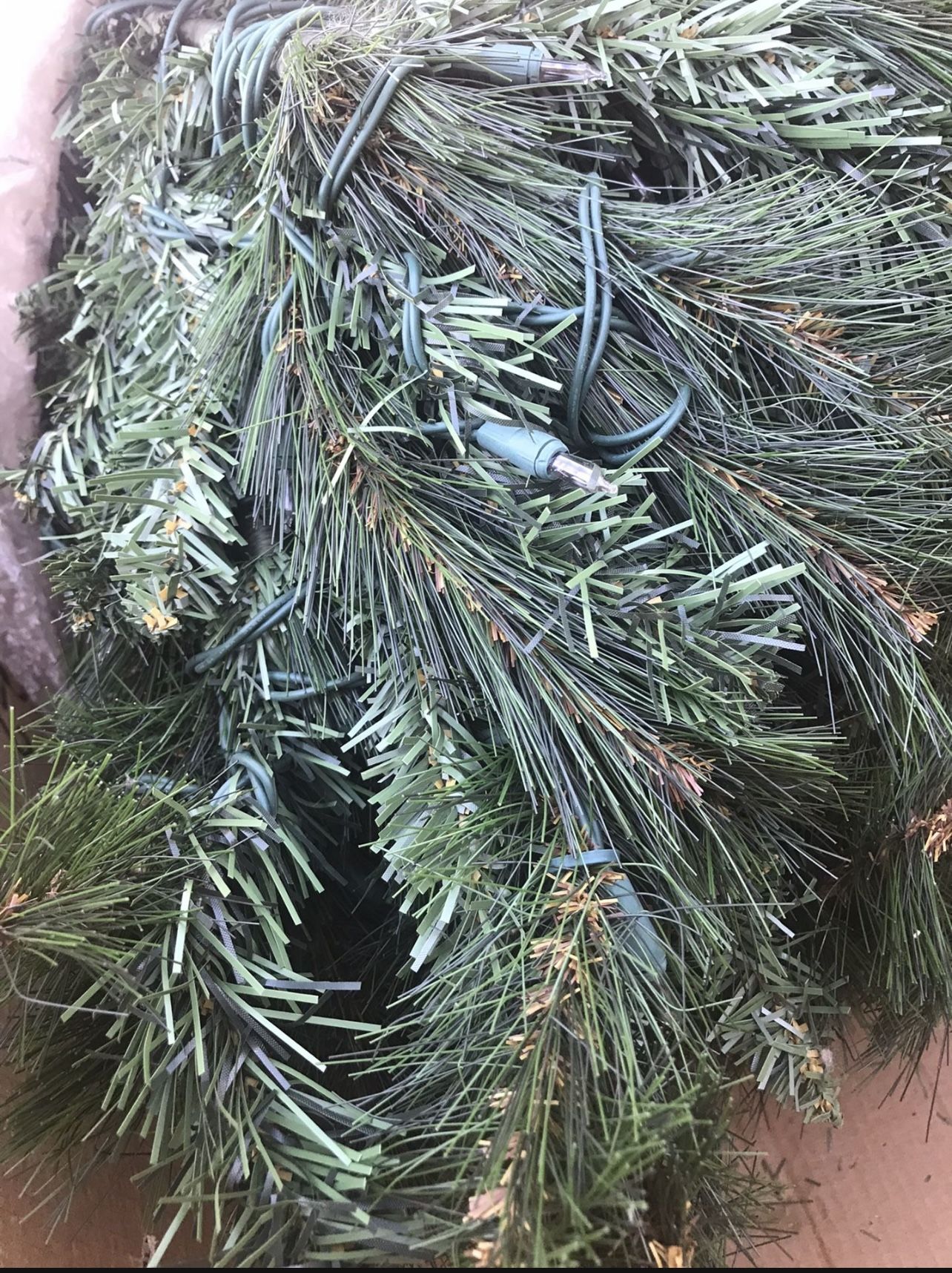Christmas Tree 7.5 Feet.