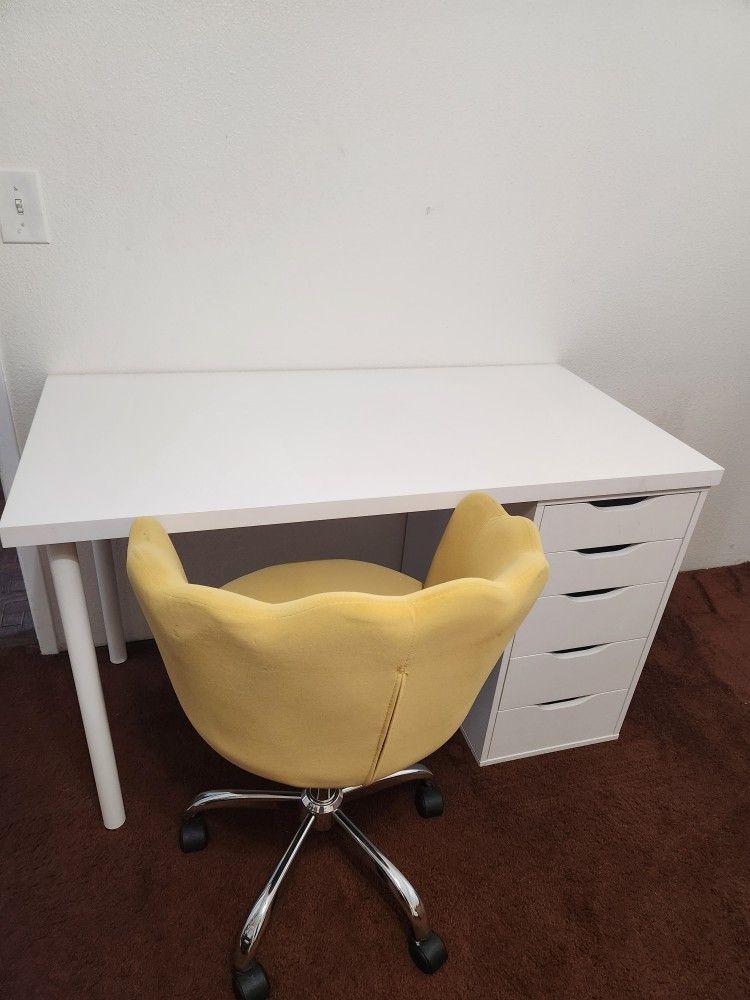 Student Desk And Swivel Chair