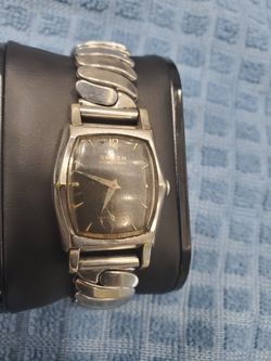 VINTAGE GRUEN  VERI-THIN MENS  WATCH 