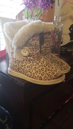 Cheetah print boots size 9