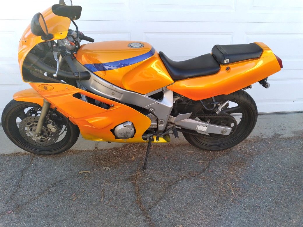 Yamaha Fzr 600 RR 1994 Vintage Race Bike