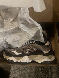 Men’s New Balance 9060 Brown size 9 Brand New