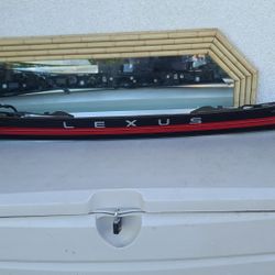 2023 - 2025 LEXUS RX RX350 REAR CENTER LIFT GATE  TAILAMP TAIL LAMP USED OEM .BB2
