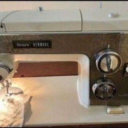 Ready To Use Sewing Machine With Table, Made In Japan