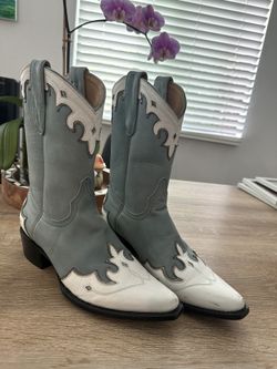 Idyllwild Bluebelle Western Boots