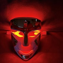 Dr Dennis Face Mask LED