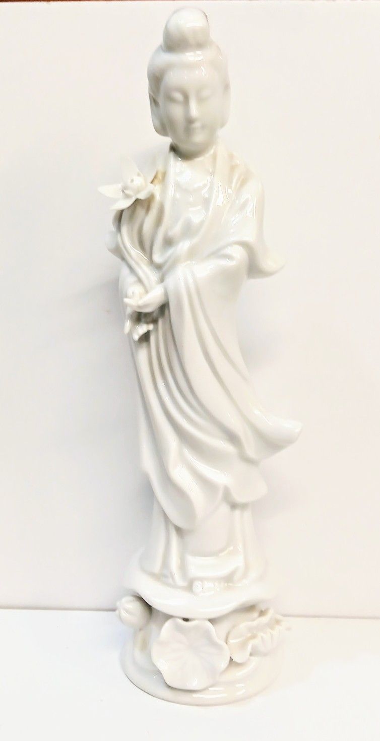 Mint Dehua Porcelain Guanyin Figurine Blanc de Chine 11" Tall New
