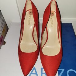 AVAILABLE - SIZE 7.5 NINE WEST HEELS