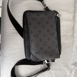 Louis Vuitton Trio Messenger bags