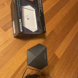 Netgear Nighthawk S8000 Gaming and Streaming Switch