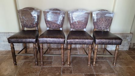 COUNTER  CHAIRS  SET OF FOUR USED