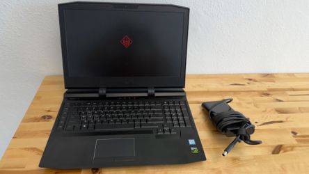 HP OMEN 17 Gaming Laptop 17-inch