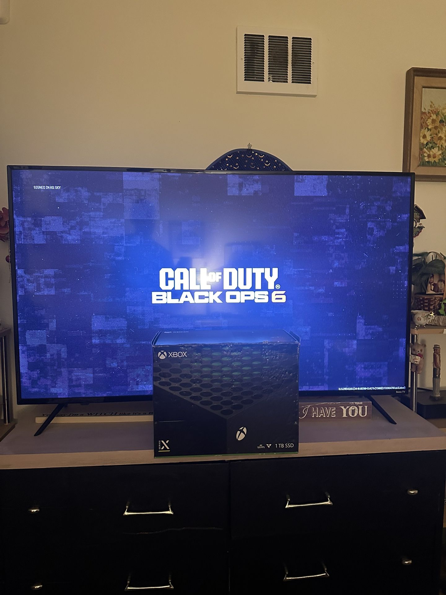 Xbox Series X + 55” Roku Smart Tv