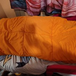 Queen Size Comforter Peach Color Good Condtion.colcha Tamano Queen Como Nueva $5