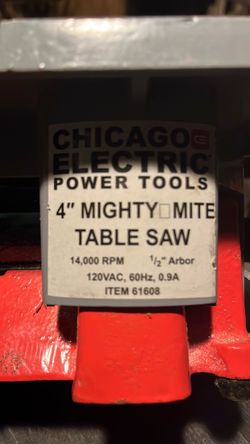 Chicago power tools table saw
