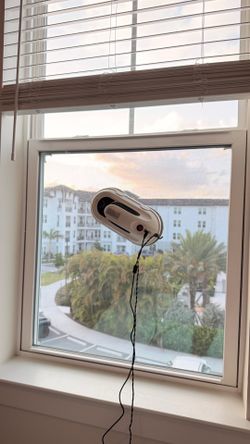 🪟 FILY S1 Pro Window Cleaning Robot – Smart Automatic Glass Cleaner – Like New