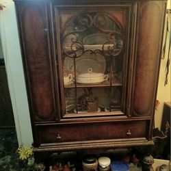 Vintage / Antique  China Cabinet