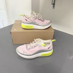 Nike Air Women’s Size USA 8 EUR 39