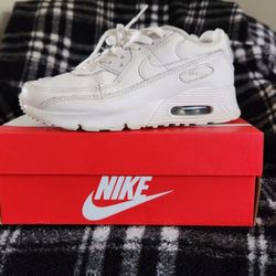 Boys Size 3 Nike Air max 90's White